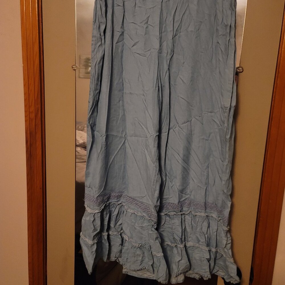 Cato Light Blue Ruffle Capri Pants XL